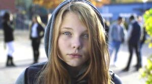 Imagen del vídeo Querido papá, me van a llamar puta , de la ONG Care Norway.