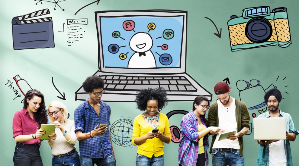 Medios de comunicación y educación en la sociedad digital: dos mundo paralelos