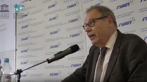 Tapio Varis_Aika